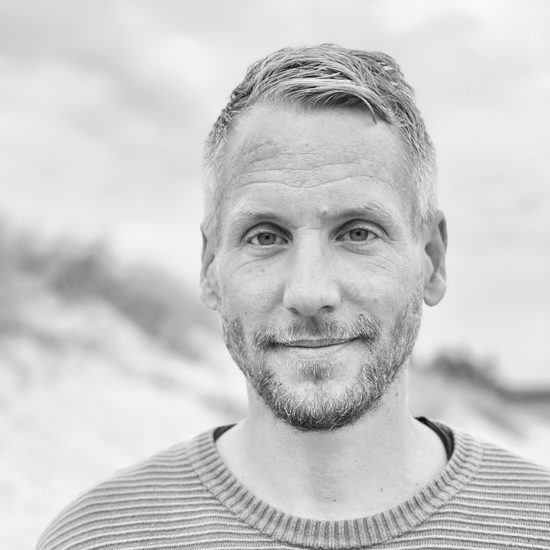 Simon Wall